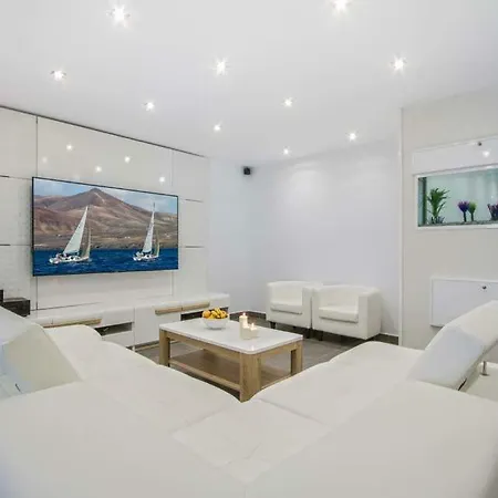 Willa Playa Blanca Sleeps 8 Pool Air Con T803048 Playa Blanca (Lanzarote)