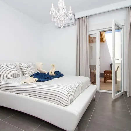 Playa Blanca Sleeps 8 Pool Air Con T803048 * Playa Blanca (Lanzarote)