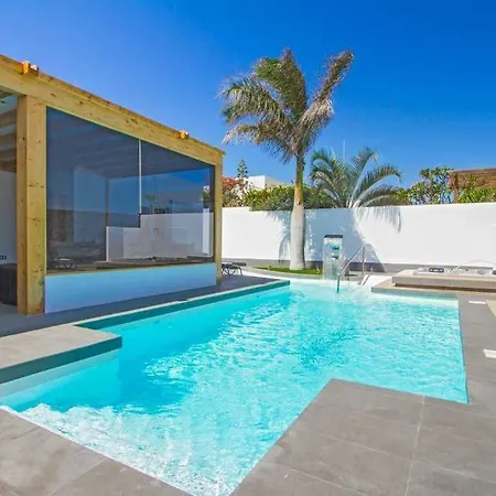Playa Blanca Sleeps 8 Pool Air Con T803048 Villa *